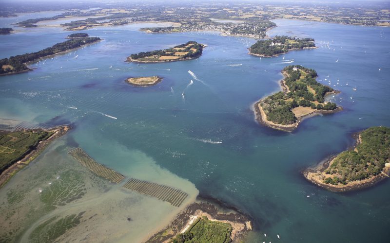 Vue aerienne du golfe du Morbihan